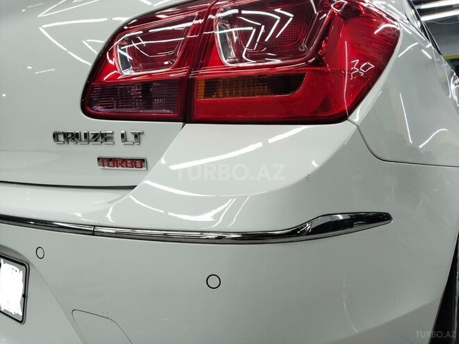 Chevrolet Cruze-12