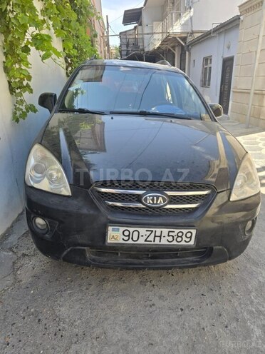 Kia Carens-1