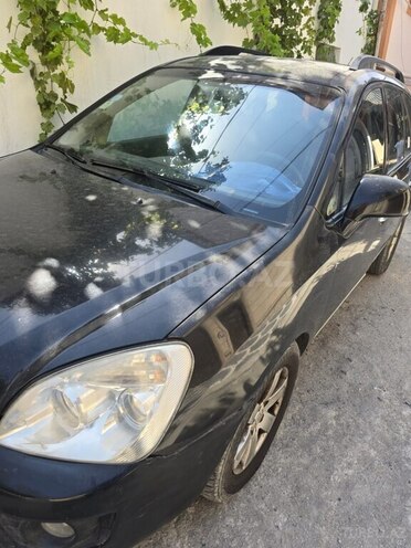 Kia Carens-3