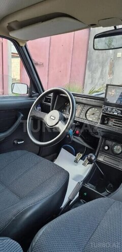 LADA (VAZ) 2107-4