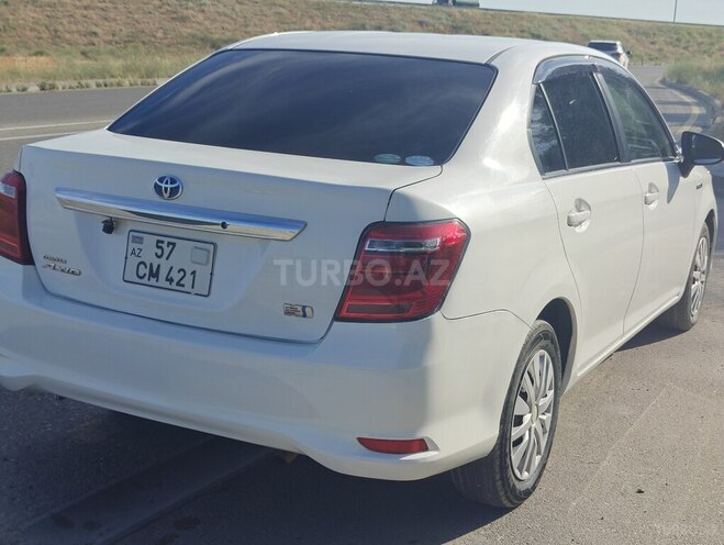 Toyota Corolla Axio-5