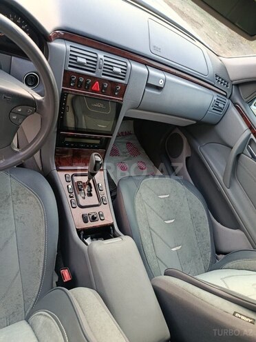 Mercedes E 240-15