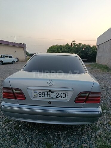 Mercedes E 240-20