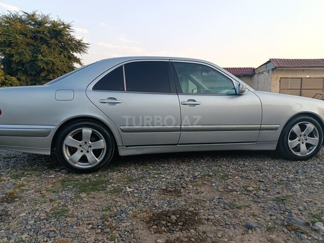 Mercedes E 240-7