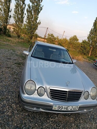 Mercedes E 240-14