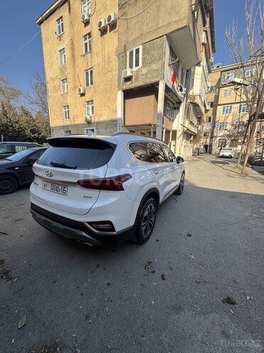 Hyundai Santa Fe-5