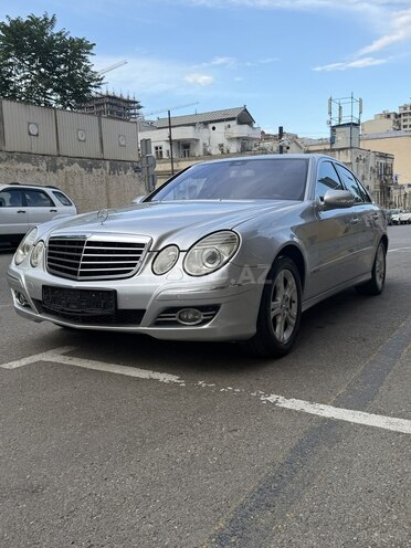 Mercedes E 220-10