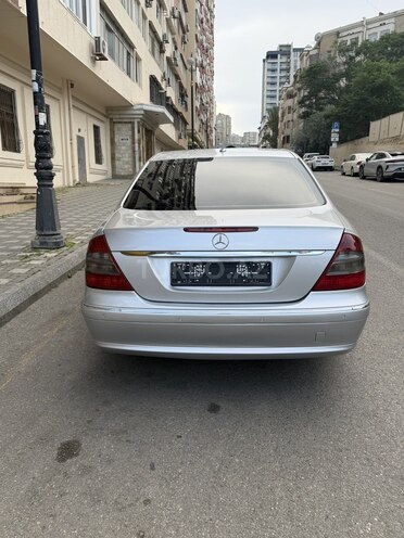 Mercedes E 220-3