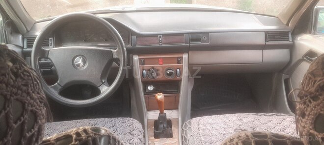 Mercedes 200 D-4