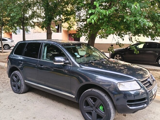 Volkswagen Touareg-11