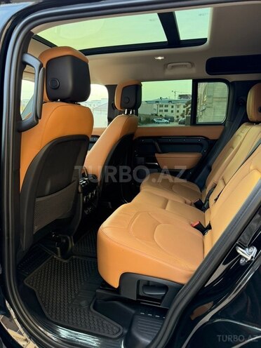 Land Rover Defender-9