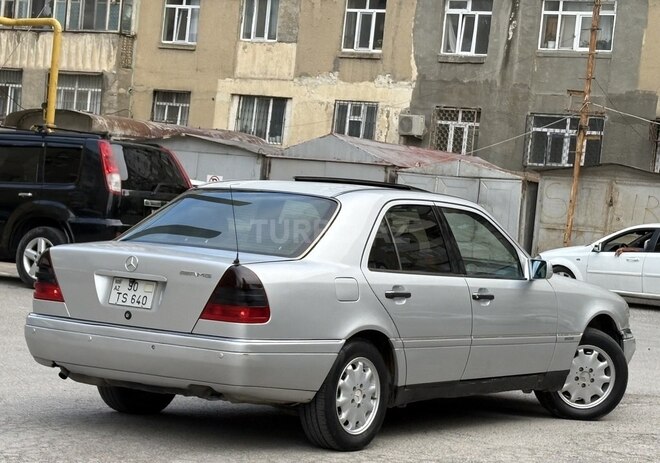 Mercedes C 180-7