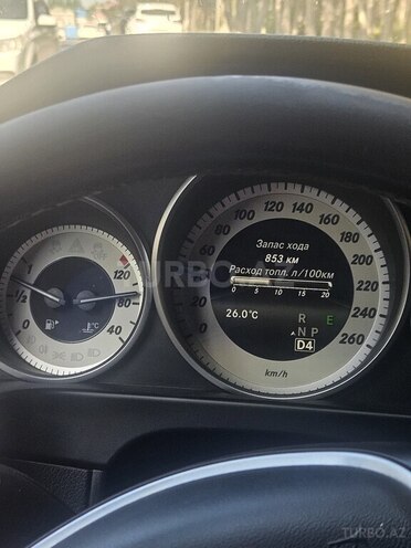 Mercedes E 200-4