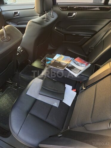 Mercedes E 200-10