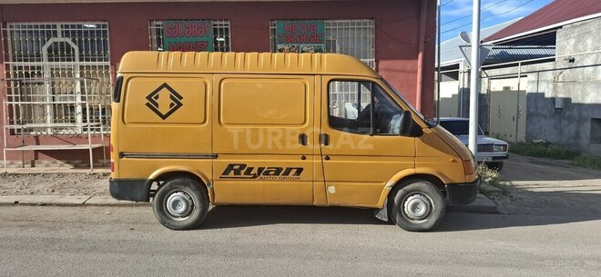 Ford Transit-2