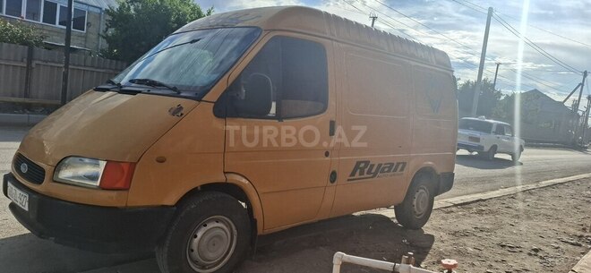 Ford Transit-3