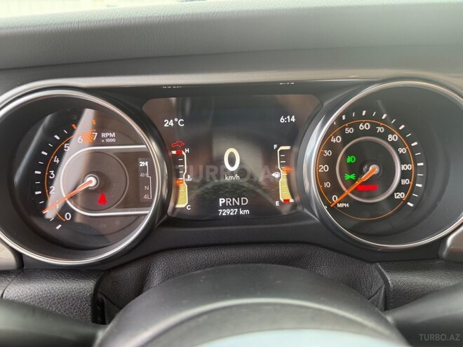 Jeep Wrangler-13