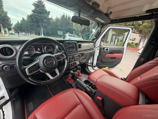 Jeep Wrangler-12