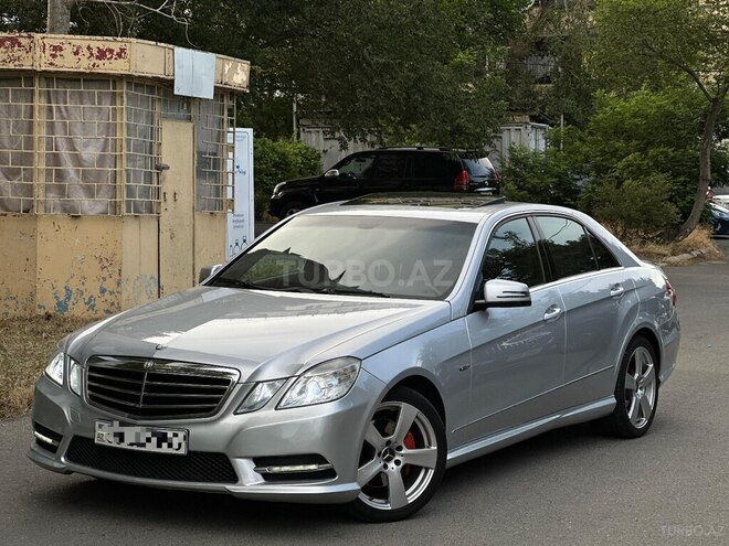Mercedes E 300 4MATIC-1