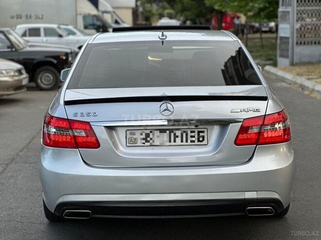 Mercedes E 300 4MATIC-4
