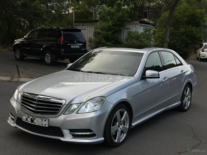 Mercedes E 300 4MATIC-6