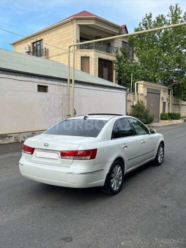 Hyundai Sonata-2