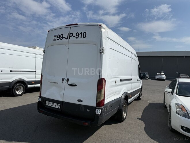 Ford Transit-4