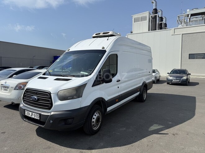 Ford Transit-3
