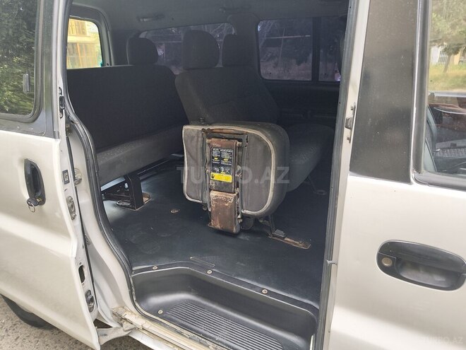 Hyundai H-1-6