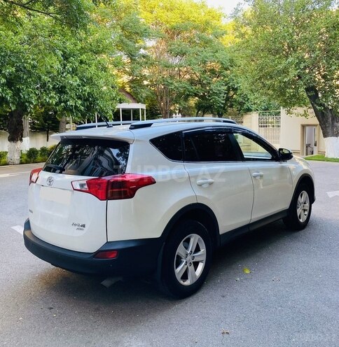 Toyota RAV4-4
