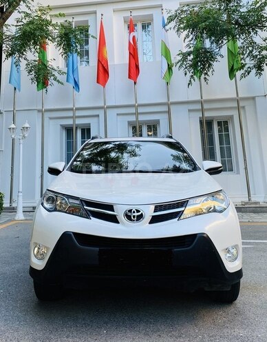 Toyota RAV4-1