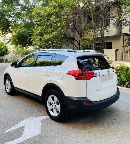 Toyota RAV4-6