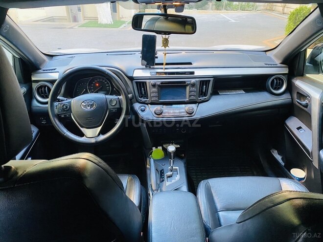 Toyota RAV4-7