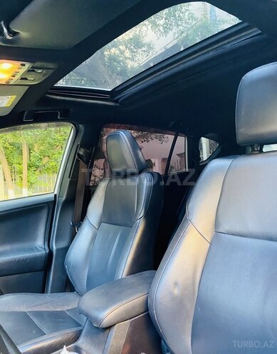 Toyota RAV4-10