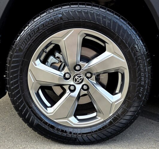 Toyota RAV4-11