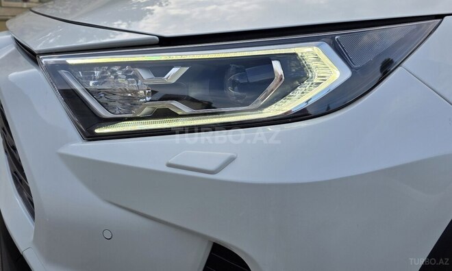 Toyota RAV4-20