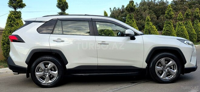 Toyota RAV4-4