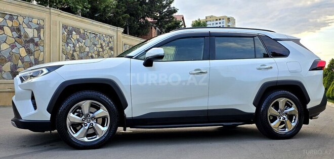 Toyota RAV4-5