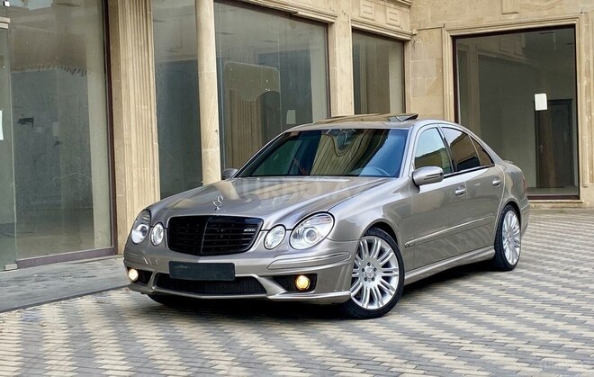 Mercedes E 320-2