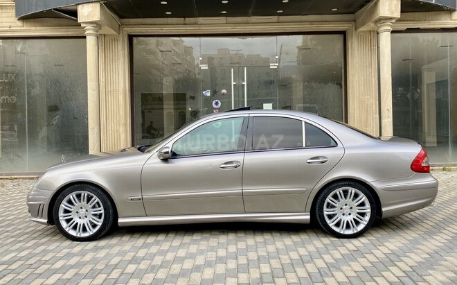 Mercedes E 320-7