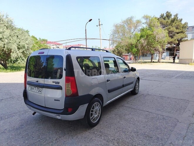 Dacia Logan-4