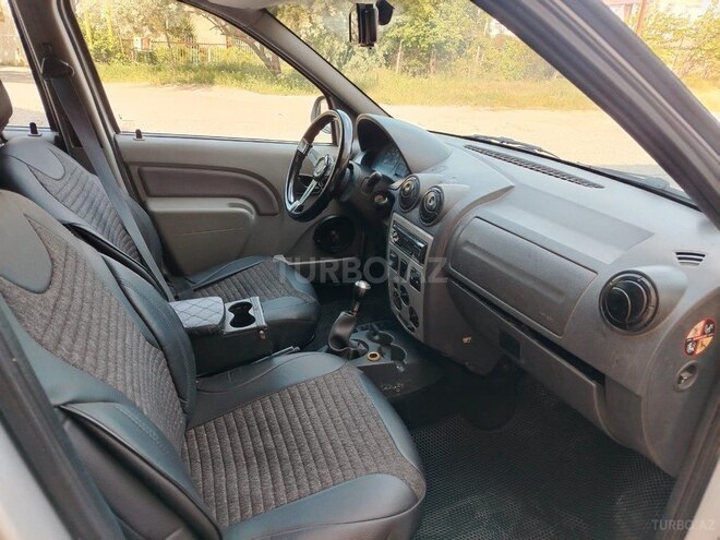 Dacia Logan-11