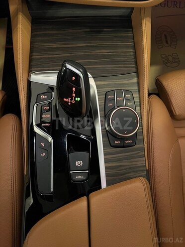 BMW 520-11