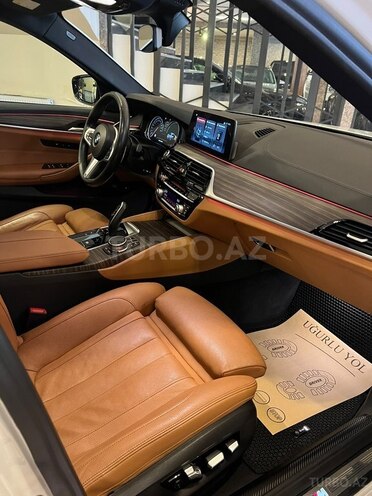 BMW 520-10