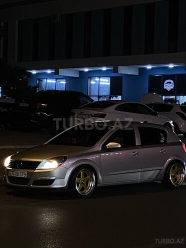 Opel Astra 2004, 340,000 km - 1.4 l - Bakı