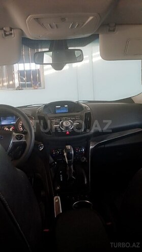 Ford Kuga-8