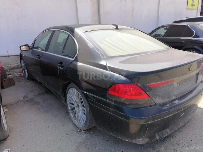 BMW 745-4