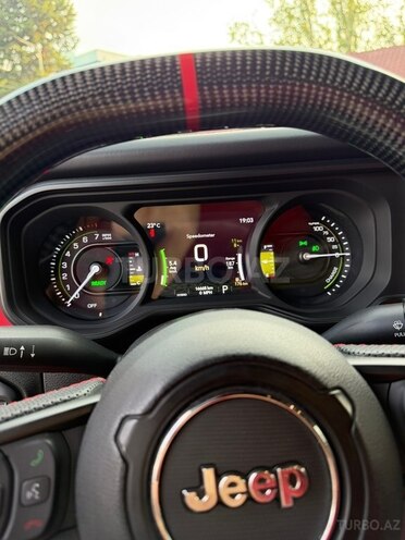 Jeep Wrangler-13