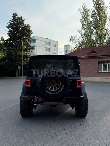 Jeep Wrangler-3
