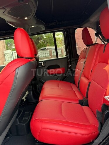 Jeep Wrangler-10